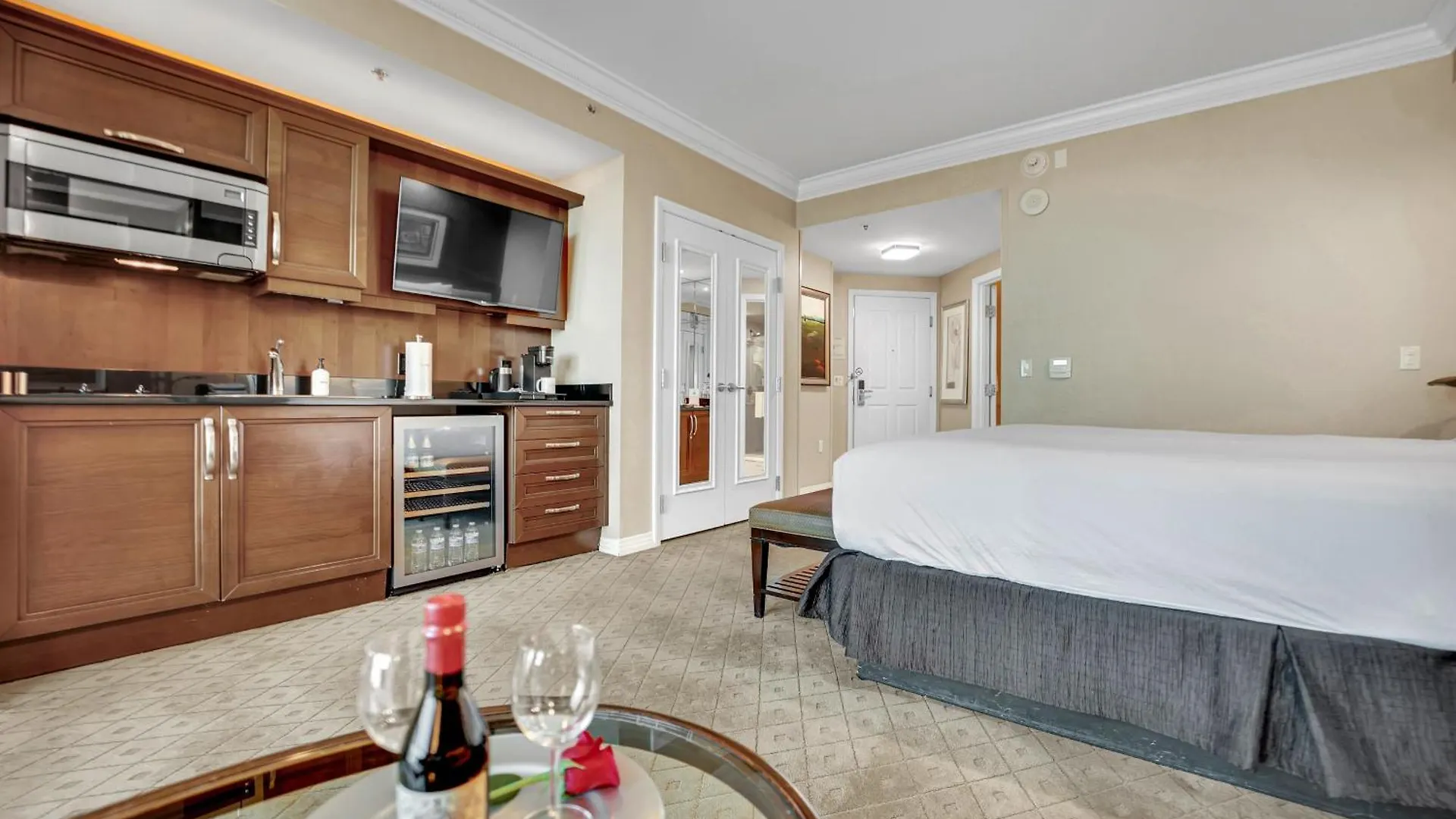 Sakura Serenity Studio-No Resort Fee Las Vegas